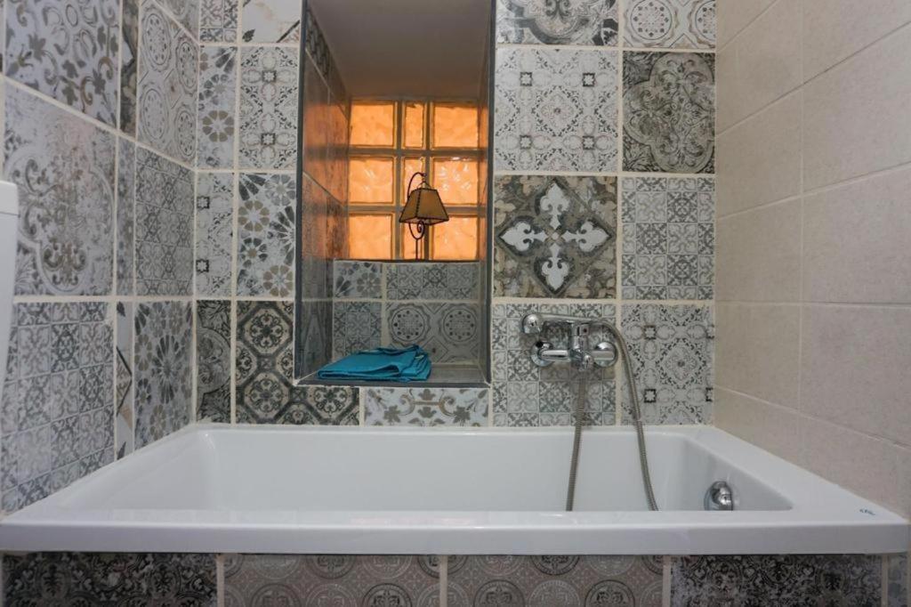 Appartement Blue Courtyard Not Valid à Bari Extérieur photo